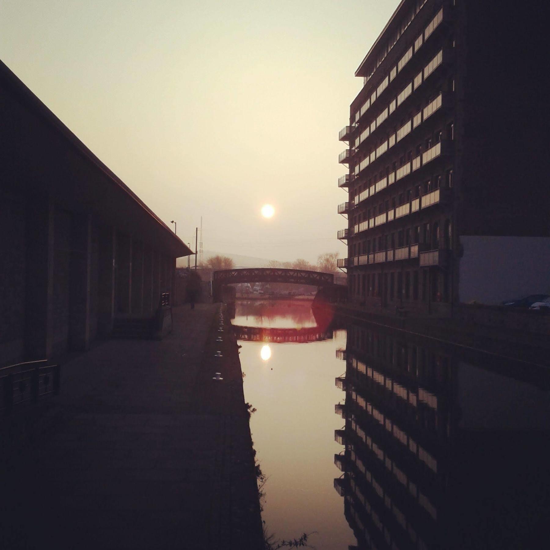 Waterfront Hotel Brighouse Bagian luar foto